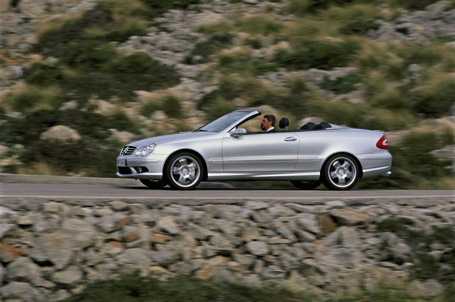  Mercedes-Benz CLK55 AMG Cabriolet 2004 года  (фото 22 из 35)